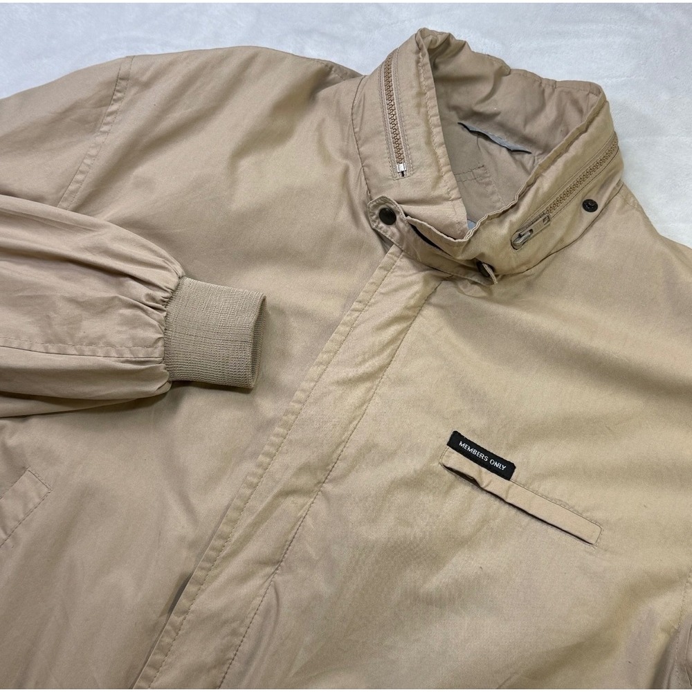 Vintage Members Only Iconic Racer Jacket Khaki Tan Snap Collar Size 46